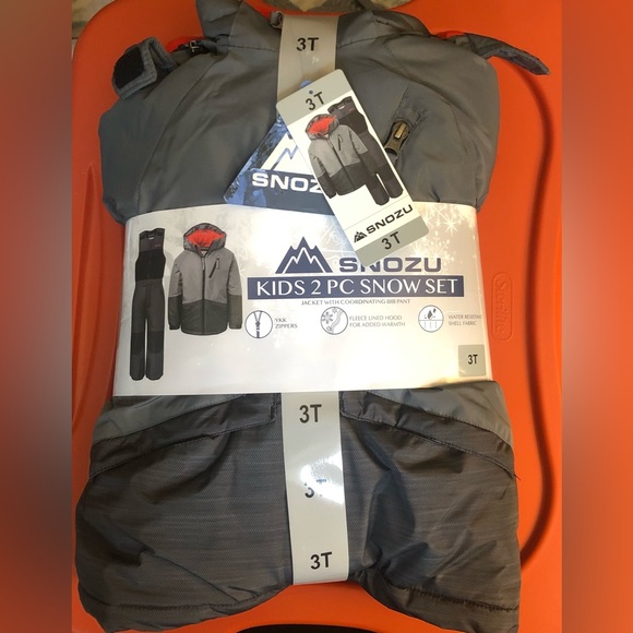 NWT Snozu Kids 2 Pc Snowsuit Jacket and Bib Pant - Picture 3 of 3